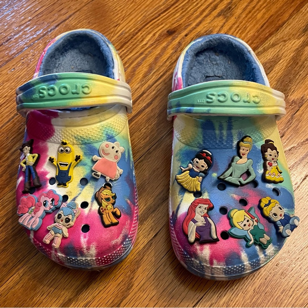 CROCS Kids Colorful Tie-Dye Clogs with Fun Charms